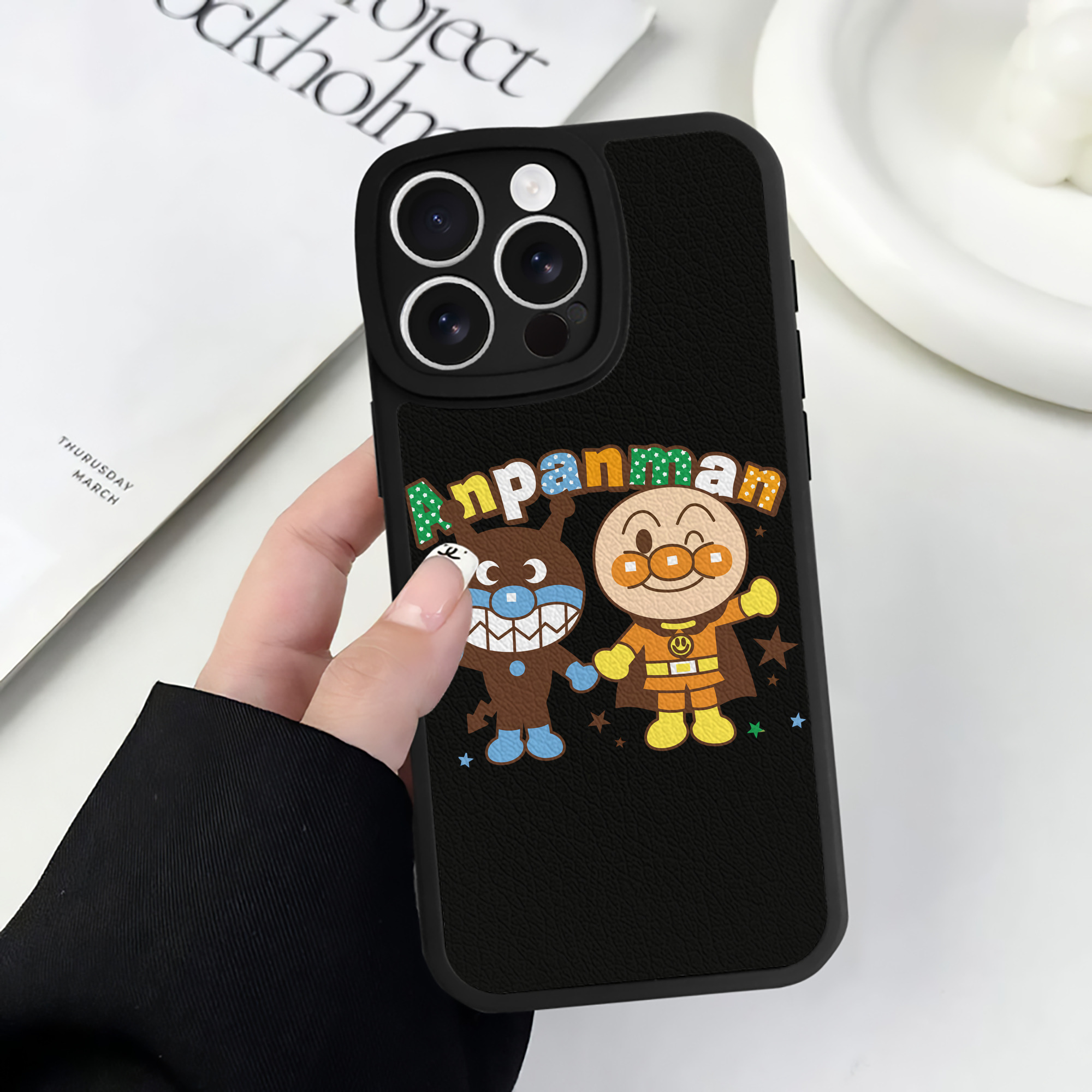 （画像用） アンパンマン Anpanman 【iPhone 16シリーズ対応】シリコンスマホケース（レザー調） 材質：シリコン